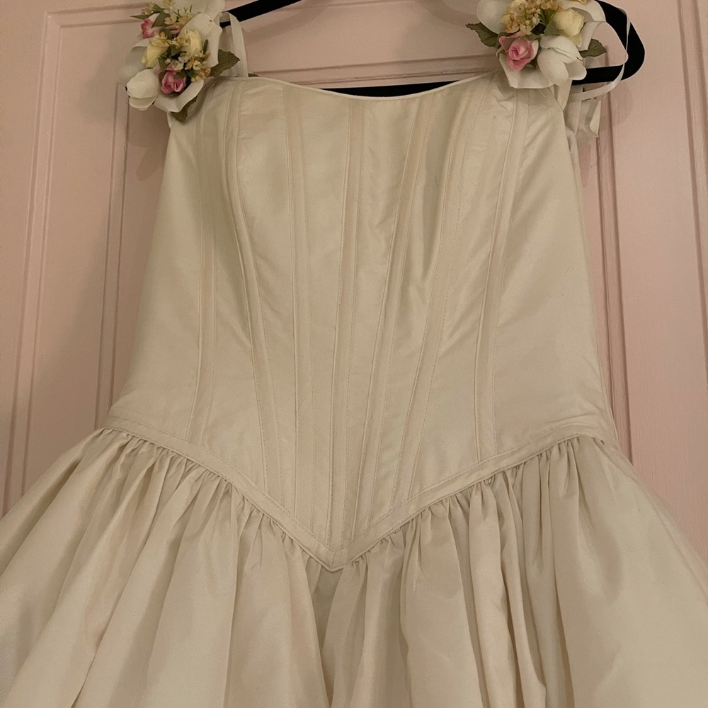 Wedding dress